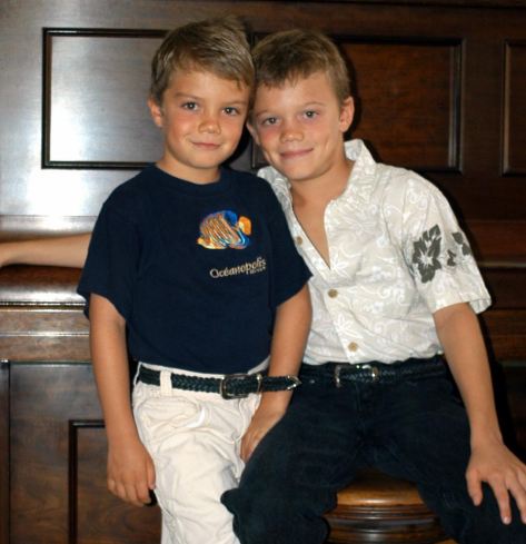 Childhood picture of Jordan with his brother Jeremy Beau