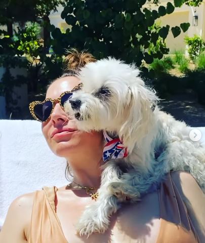 Jessimae with her dog